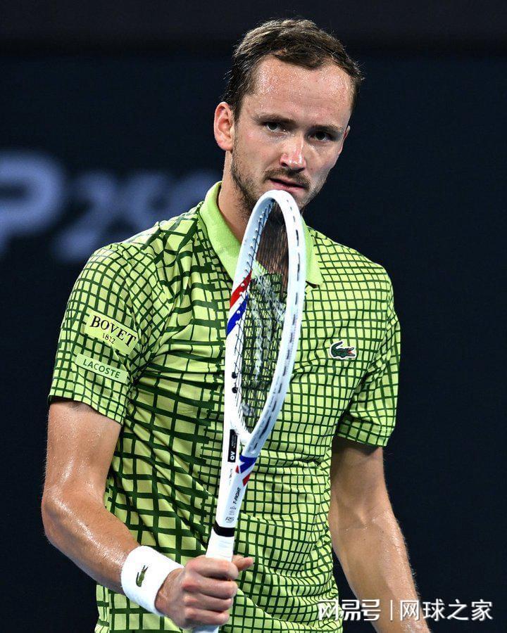 开云-爱游戏-22冠，22城：梅德韦杰夫新赛季首冠献给小女儿的生日礼物