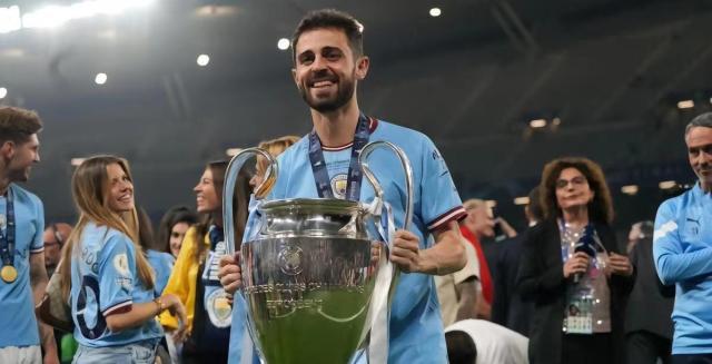 开云体育平台-【夜读】夸德拉多降薪一半报恩国米