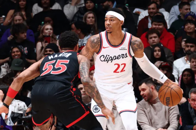 开云体育平台-保罗被裁倒计时？快船兜售两人有意3后卫：祖巴茨要价多个首轮签|克里斯·保罗|克里斯-保罗|德玛尔-德罗赞|克里斯-米德尔顿|洛杉矶快船队_新浪体育_新浪新闻