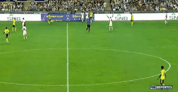 沙超杯战报：C罗助攻菲利克斯破门，十人利雅得2-1吉达联合