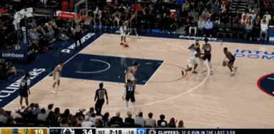 Kaiyun Sports-开云体育-疼到锤地！小卡新大腿伤了！3节29+8，快船直冲第8！