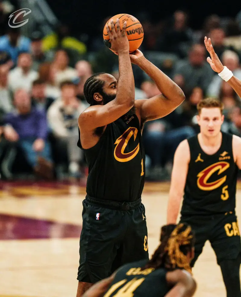 开云-爱游戏-哈登加盟让骑士升了一档,冲冠最大阻碍是健康