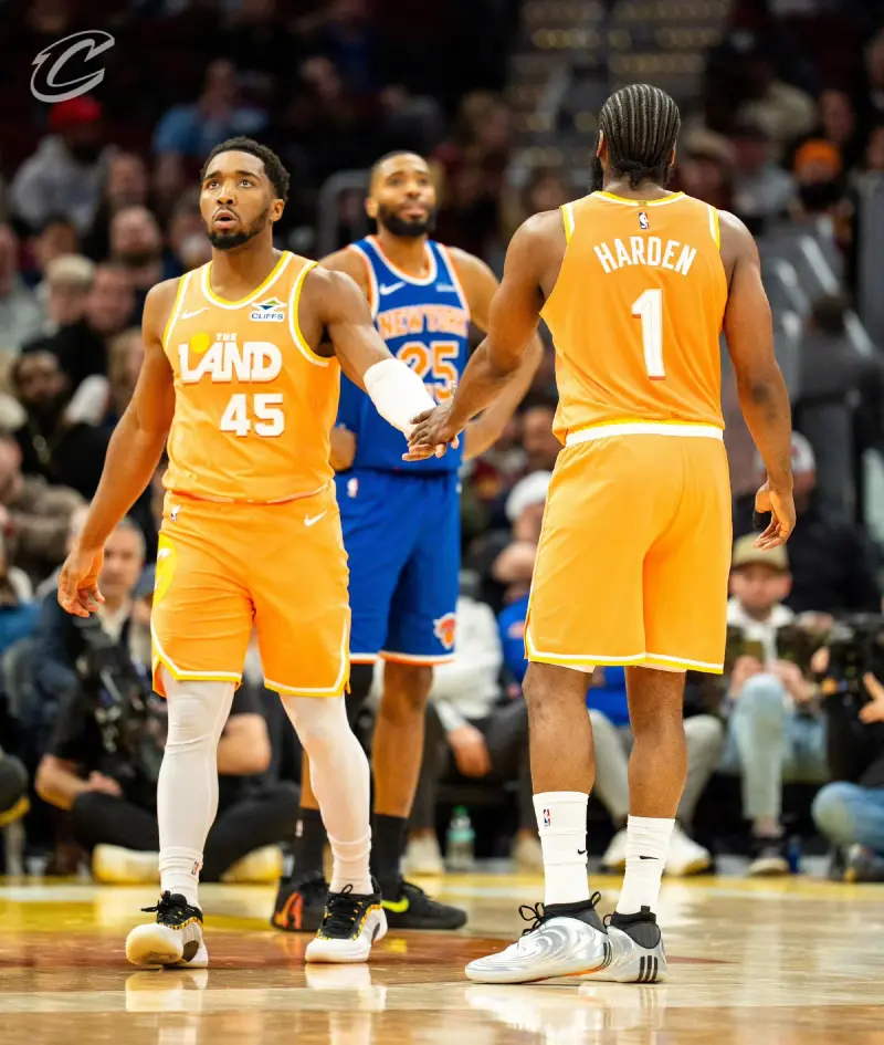 开云-爱游戏-哈登加盟让骑士升了一档,冲冠最大阻碍是健康