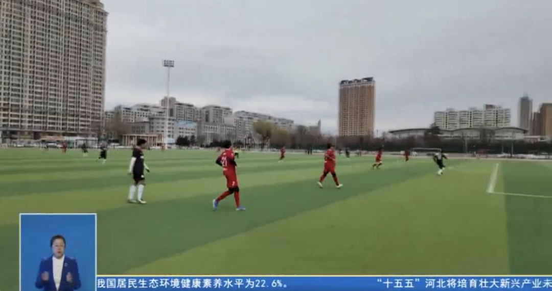 开云体育平台-【哈尔滨新闻】聚焦“东北超” | 跨界绽放风采: 教师与检察官驰骋“东北超”赛场